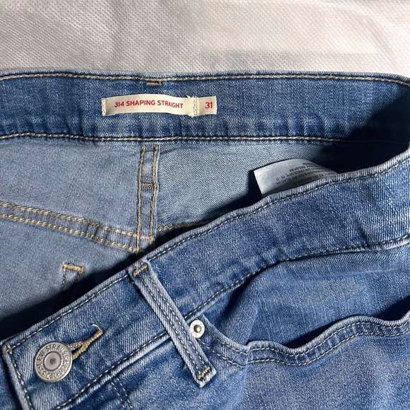 Levis 314 Shaping Straight Mid Rise Jean - Picture 8 of 9